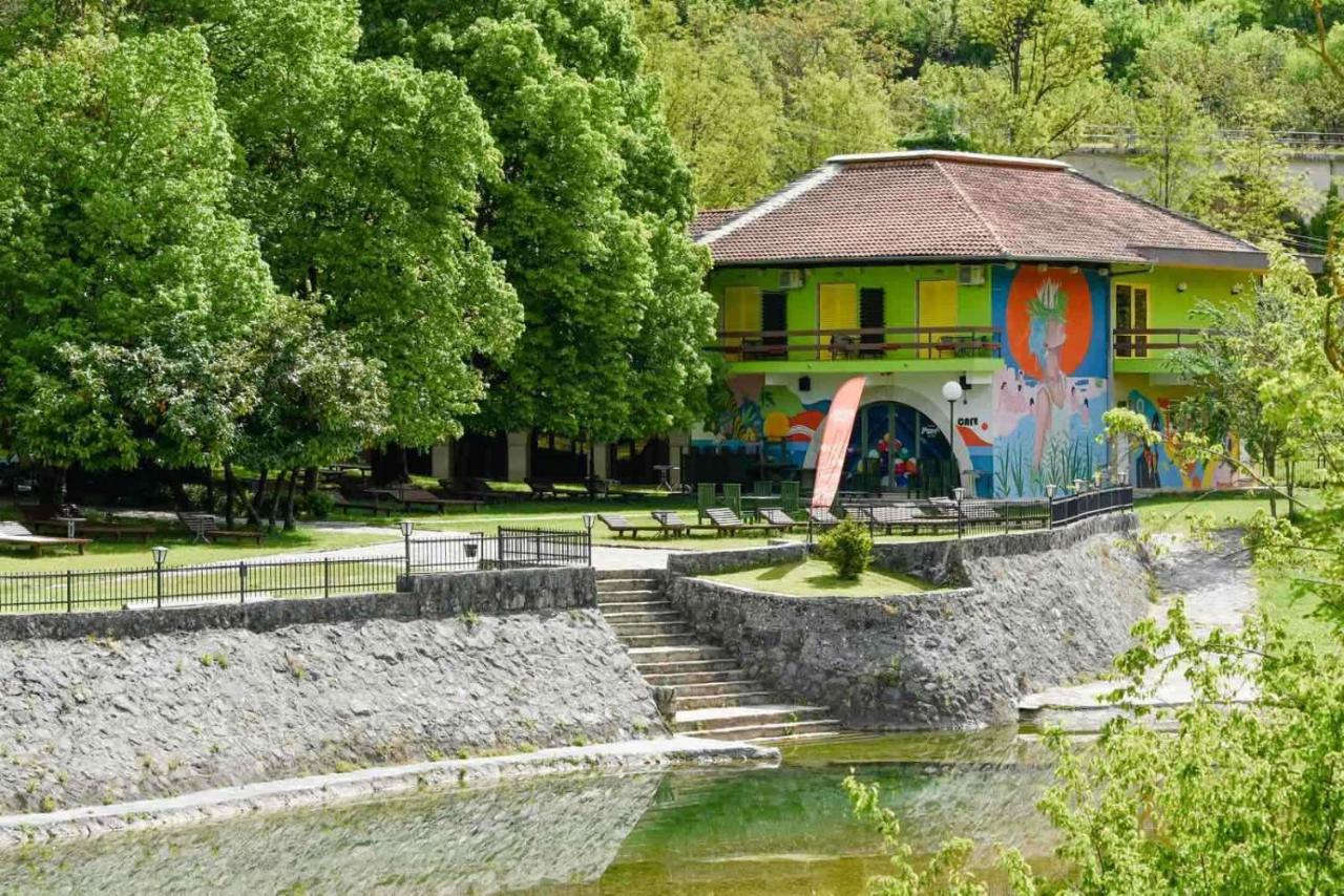 Jazina Hotel Τρέμπινιε Εξωτερικό φωτογραφία