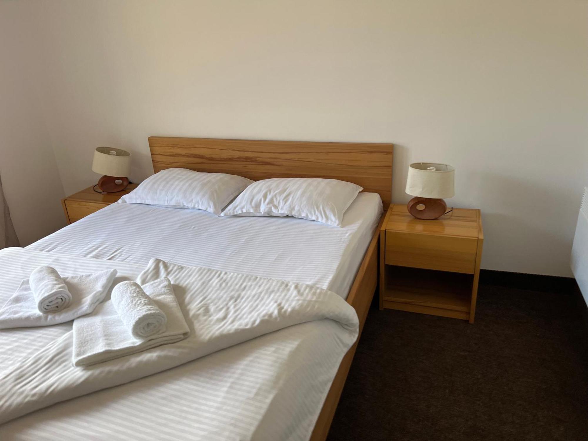 Jazina Hotel Τρέμπινιε Δωμάτιο φωτογραφία